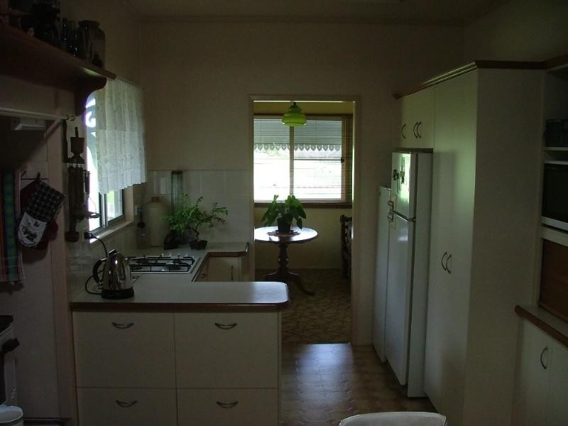 76 Cullens Road, Ravensbourne QLD 4352