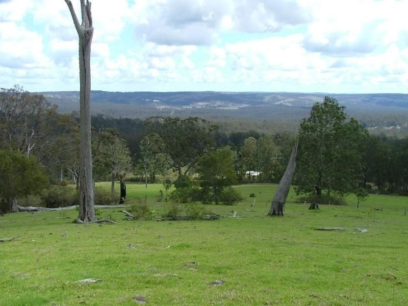 76 Cullens Road, Ravensbourne QLD 4352