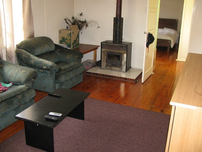 14 James Street, Crows Nest QLD 4355