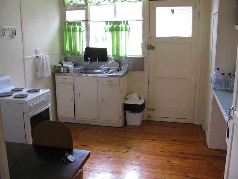 14 James Street, Crows Nest QLD 4355