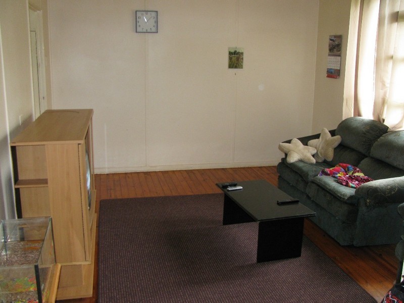 14 James Street, Crows Nest QLD 4355