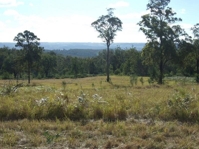 98 King Road, Blackbutt QLD 4306