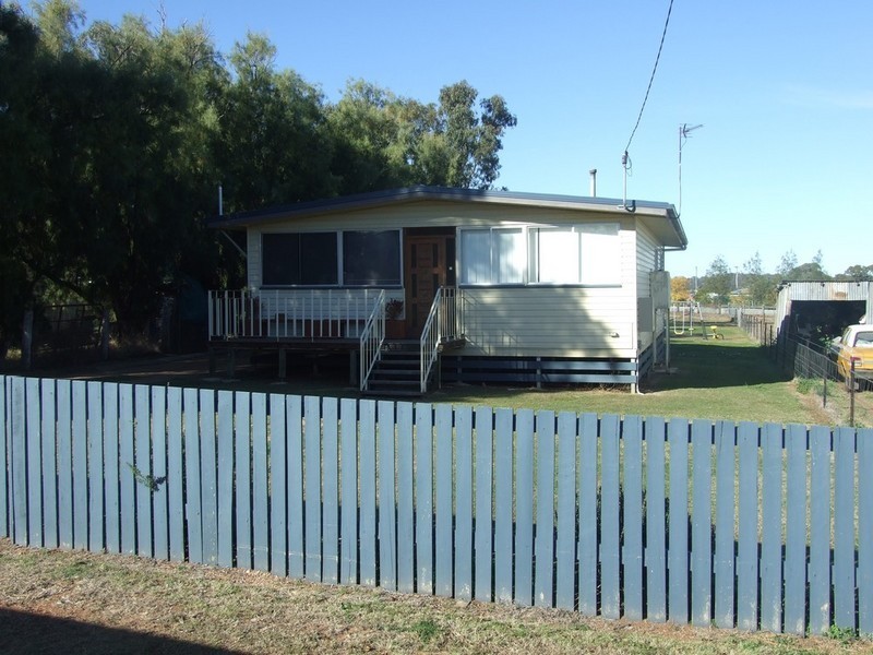 10 Hartwig Street, Goombungee QLD 4354