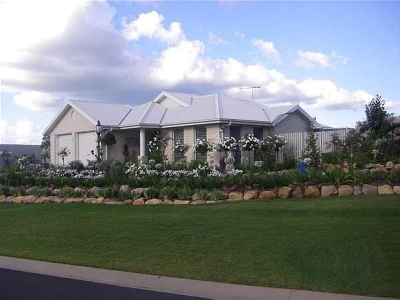 26 Parkland Drive, Crows Nest QLD 4355