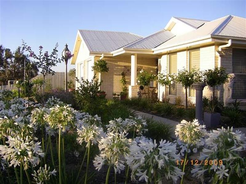 26 Parkland Drive, Crows Nest QLD 4355