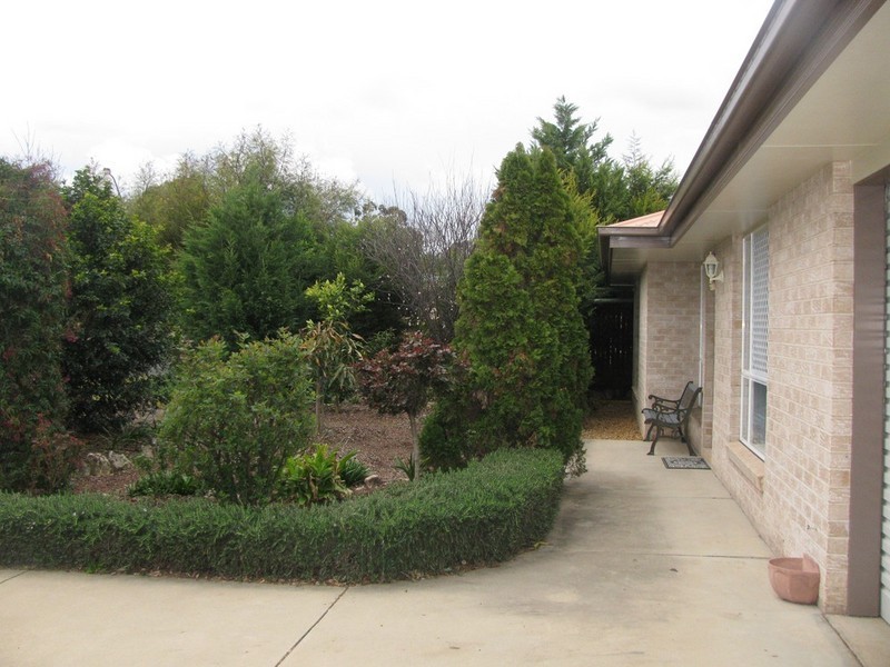 5 Lee Court, Crows Nest QLD 4355