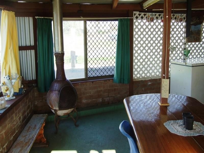 19 Peters Street, Goombungee QLD 4354