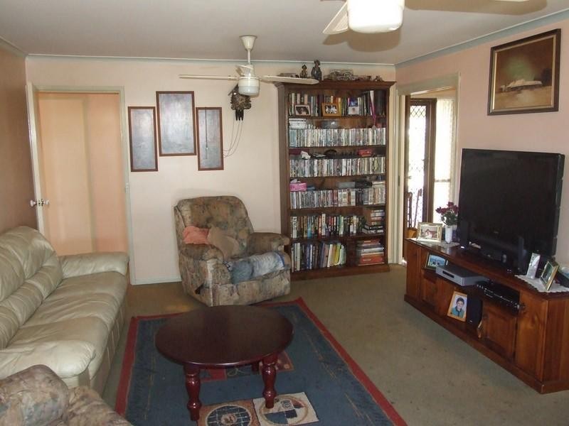 19 Peters Street, Goombungee QLD 4354