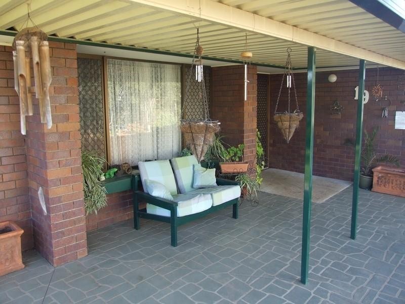 19 Peters Street, Goombungee QLD 4354