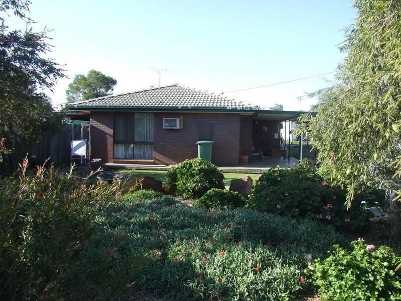 19 Peters Street, Goombungee QLD 4354