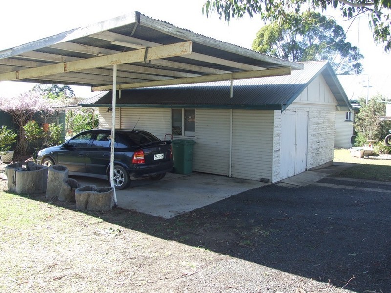 32 James Street, Crows Nest QLD 4355