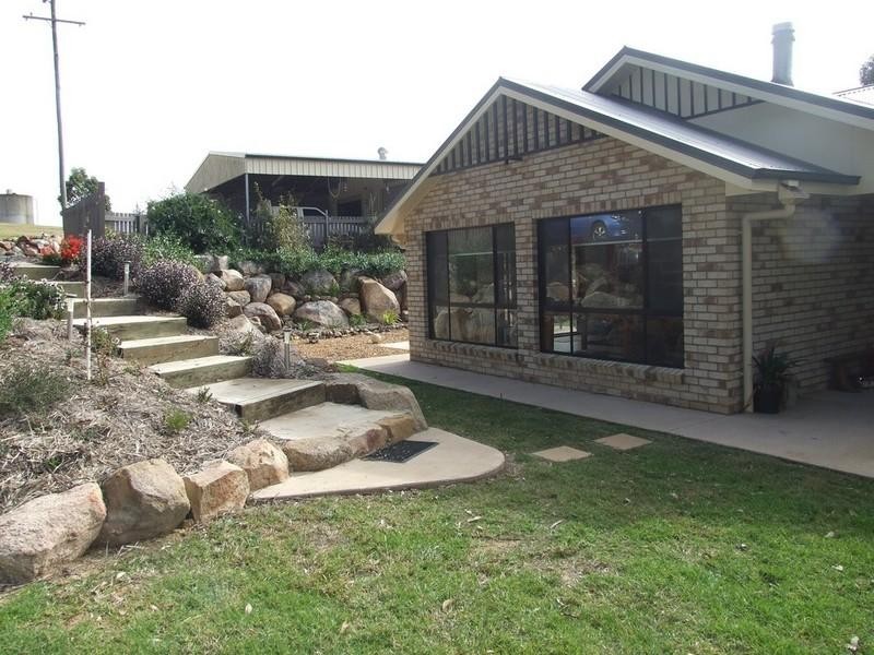 51 Woodlea Court, Crows Nest QLD 4355