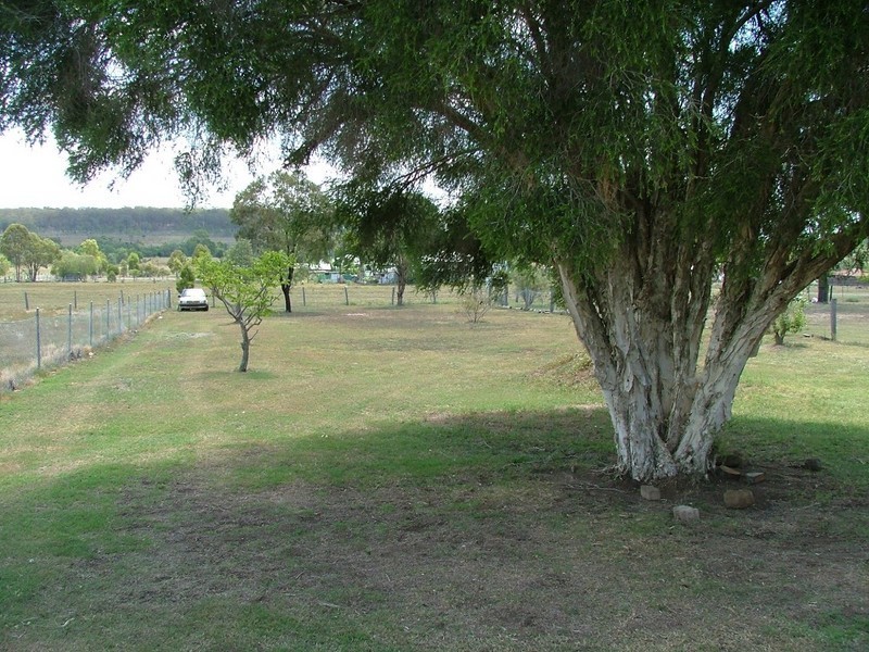 153 Mocatta Street, Goombungee QLD 4354