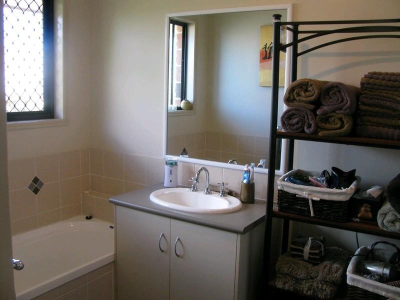 3 Matthew Court, Crows Nest QLD 4355