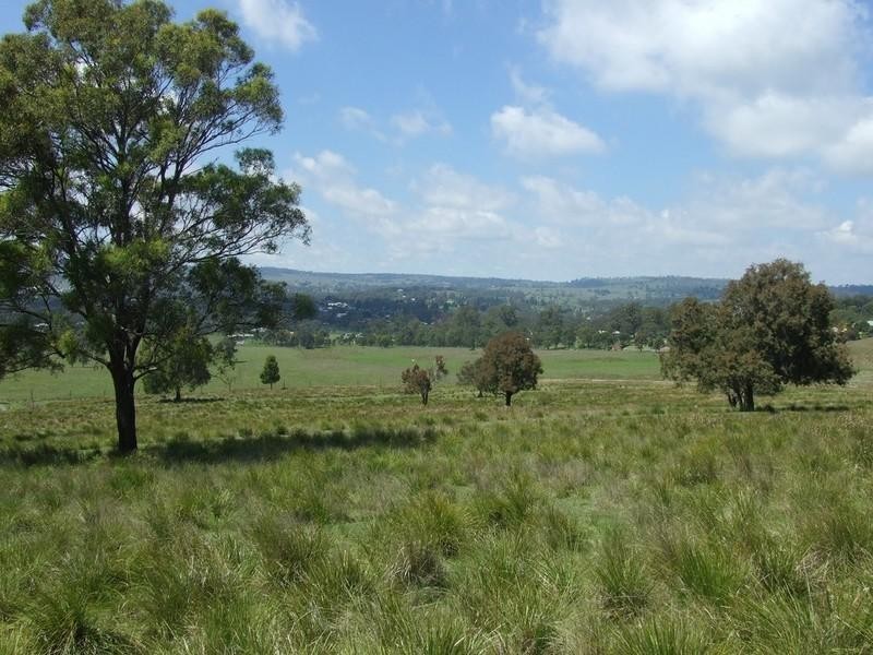 000 Anger Road, Crows Nest QLD 4355