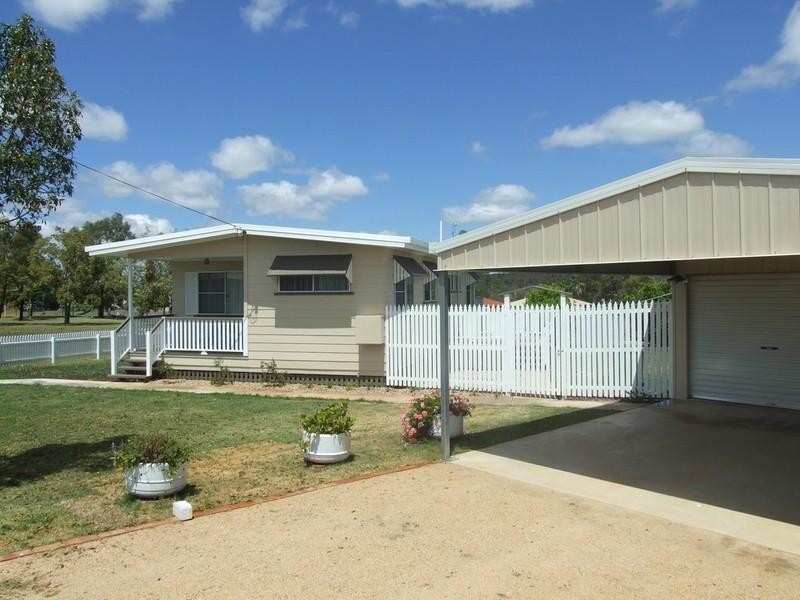 11 John Street, Goombungee QLD 4354