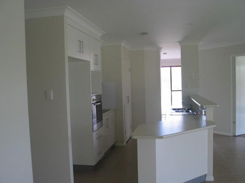 3 Lewis Street, Crows Nest QLD 4355