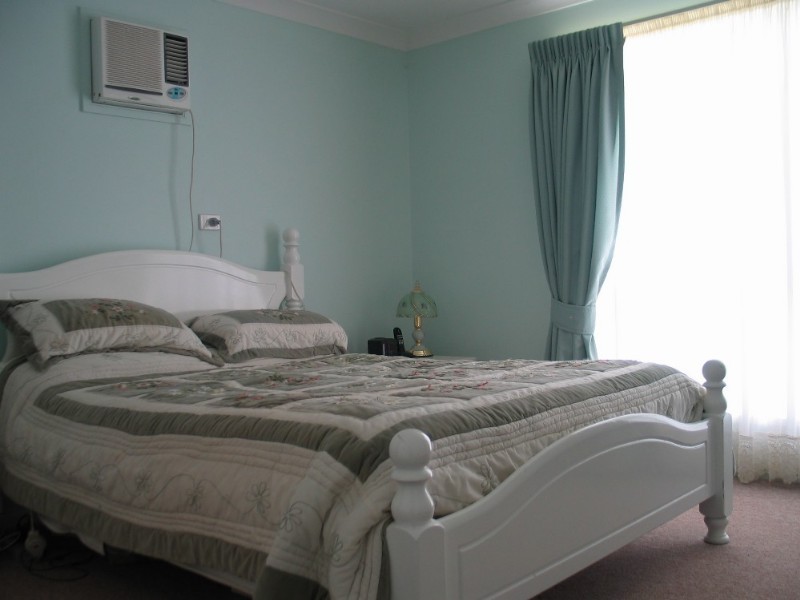 8 Devoncourt Road, Crows Nest QLD 4355