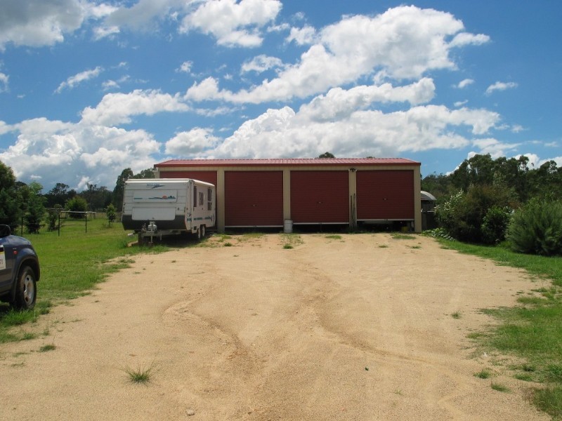 8 Devoncourt Road, Crows Nest QLD 4355