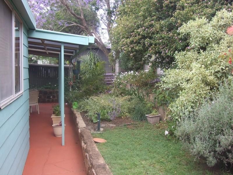 28 Railway Terrace, Crows Nest QLD 4355