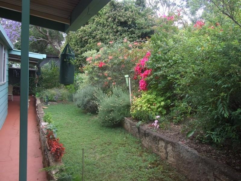 28 Railway Terrace, Crows Nest QLD 4355