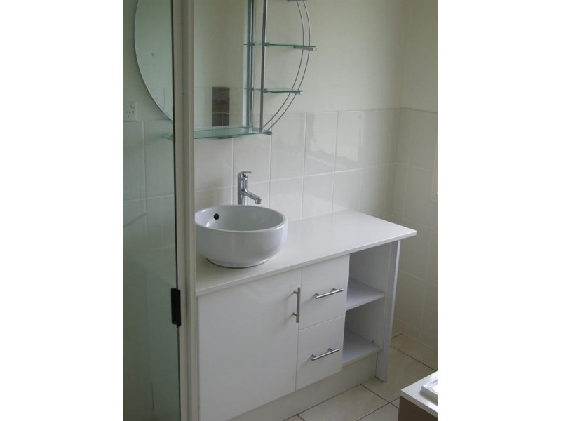 1 Oxford Street, Crows Nest QLD 4355