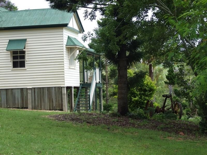 4355 Esk – Hampton Road, Hampton QLD 4352