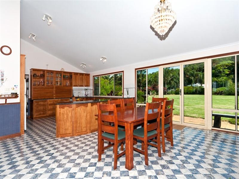 119 Murphy Road, Ravensbourne QLD 4352