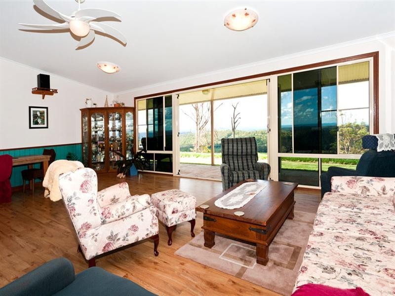 119 Murphy Road, Ravensbourne QLD 4352