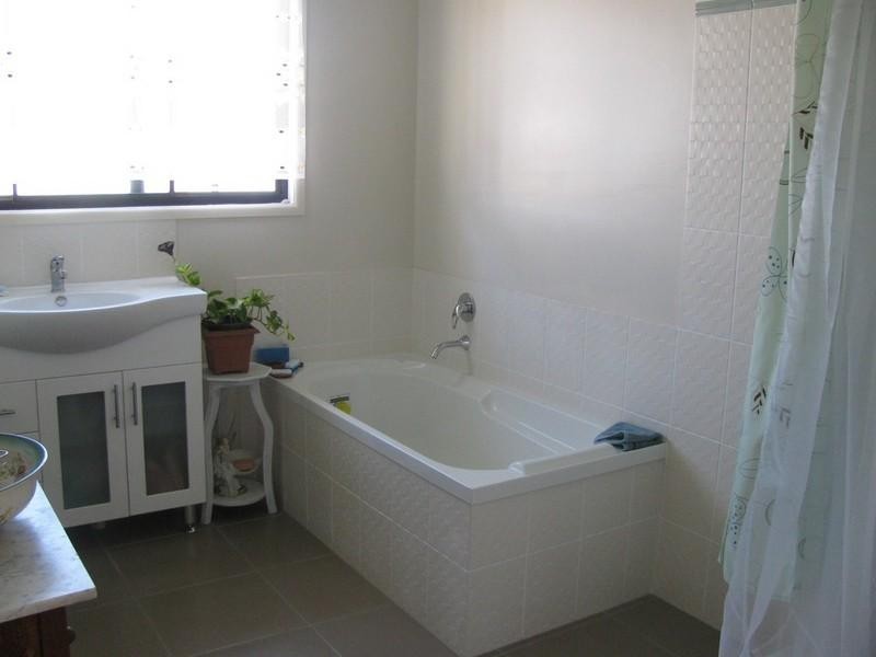 1 Ladybird Lane, Crows Nest QLD 4355