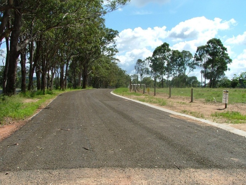 101,102,103 Industrial Avenue, Crows Nest QLD 4355