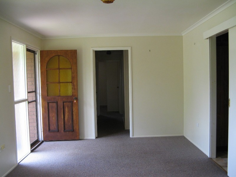 11 Grace Street, Crows Nest QLD 4355