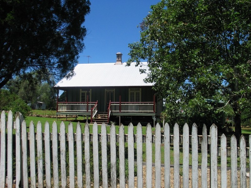 327 Haden Peranga Road, Haden QLD 4353