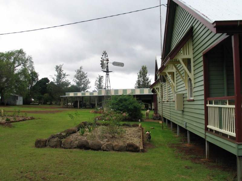 327 Haden Peranga Road, Haden QLD 4353