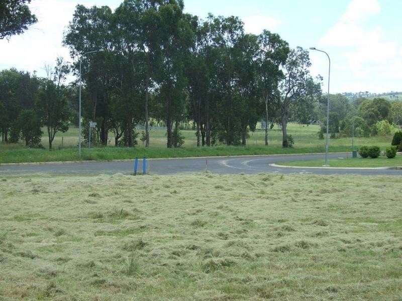 23 Vicky Avenue, Crows Nest QLD 4355