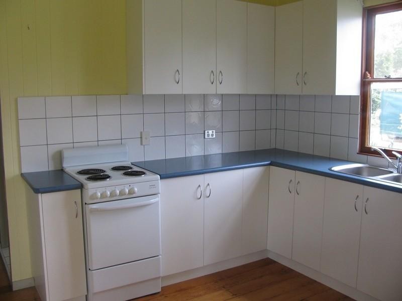 9 Jones Street, Crows Nest QLD 4355