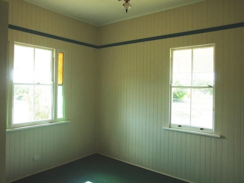 26 Mocatta Street, Goombungee QLD 4354