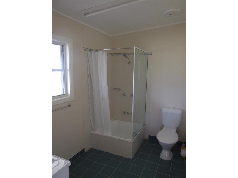 26 Mocatta Street, Goombungee QLD 4354