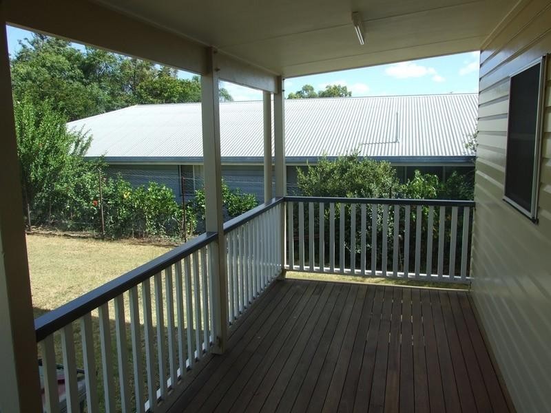 26 Mocatta Street, Goombungee QLD 4354