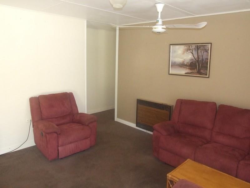 11 South Street, Crows Nest QLD 4355