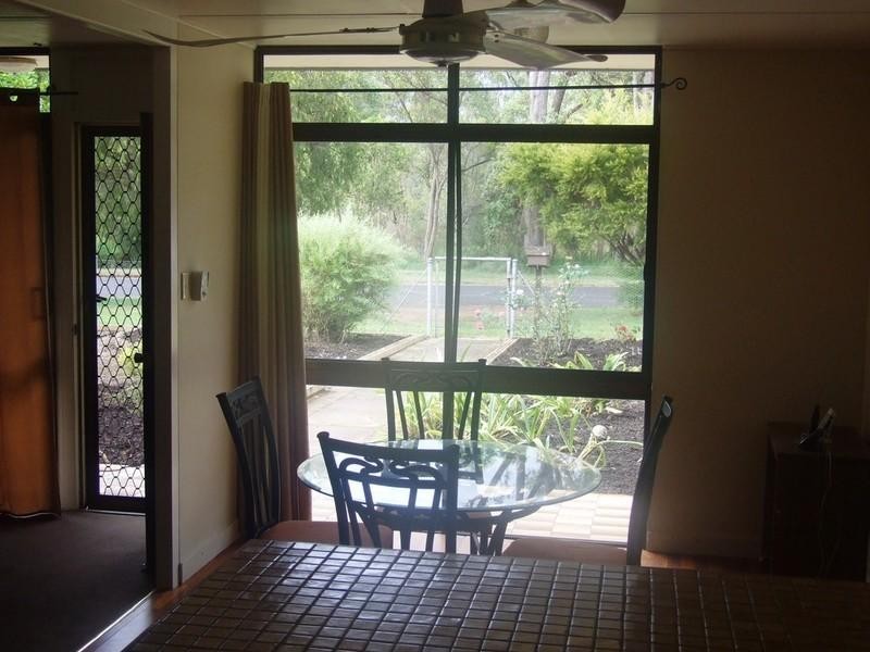 11 South Street, Crows Nest QLD 4355