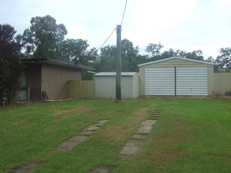 11 South Street, Crows Nest QLD 4355