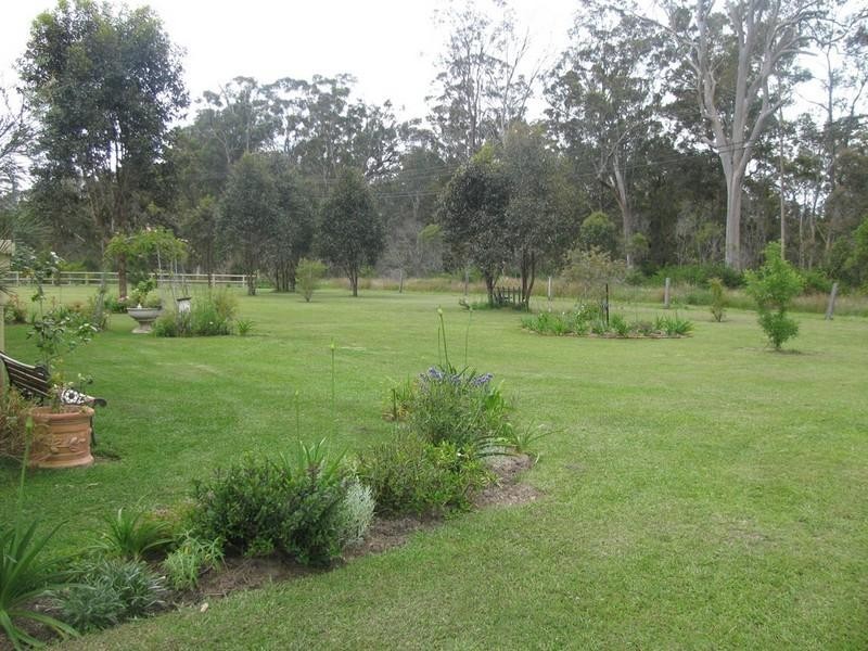 9 Woodlea Court, Crows Nest QLD 4355