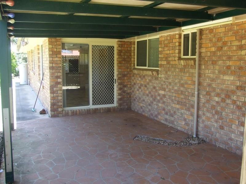 57 Albert Street West, Crows Nest QLD 4355