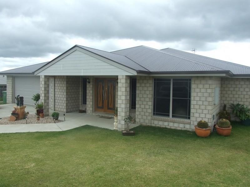 16 Vicky Avenue, Crows Nest QLD 4355