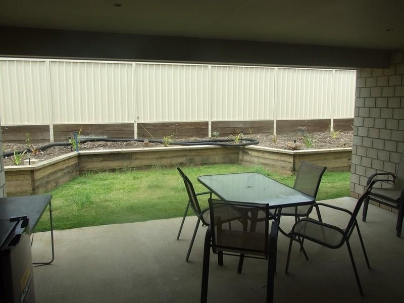 16 Vicky Avenue, Crows Nest QLD 4355