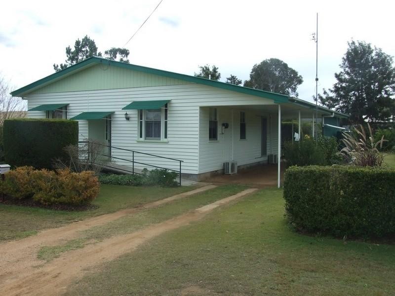 40 Charles Street, Crows Nest QLD 4355