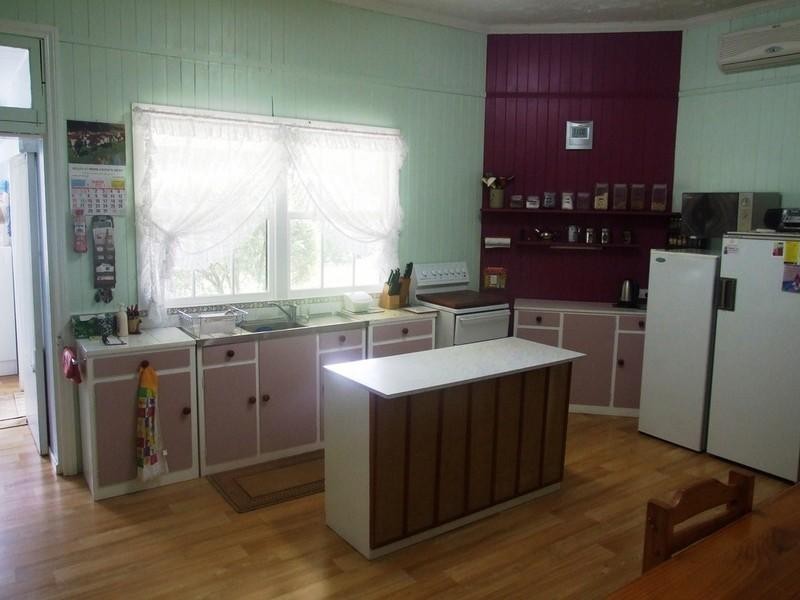 40 Charles Street, Crows Nest QLD 4355