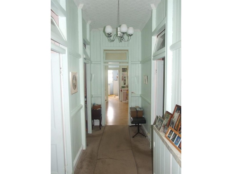 40 Charles Street, Crows Nest QLD 4355