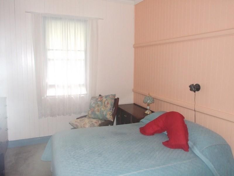 40 Charles Street, Crows Nest QLD 4355